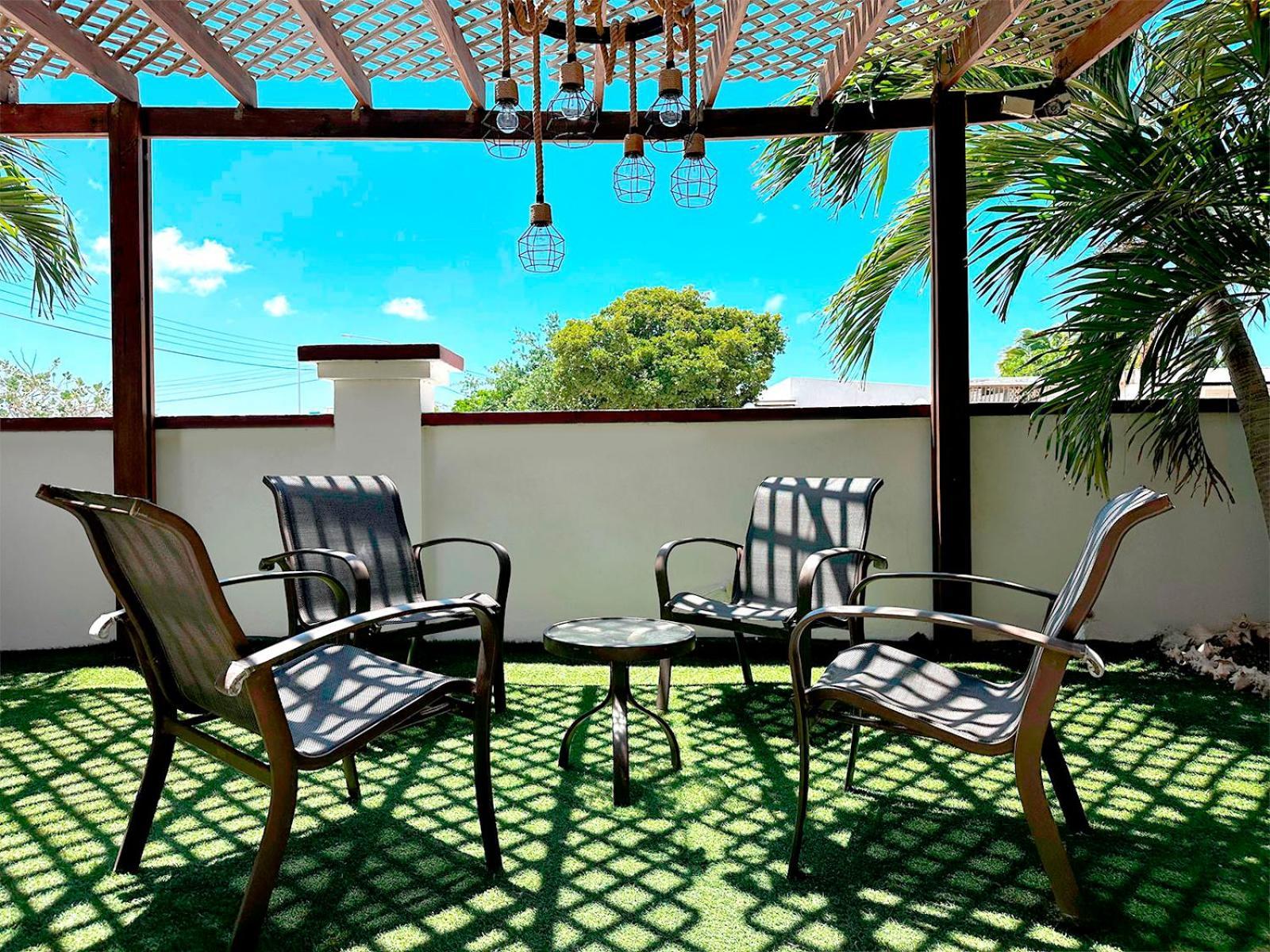 Ladybugs Apartments Palm Beach Exterior foto